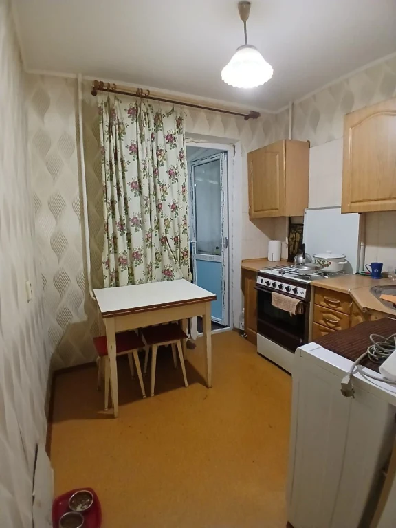 Продам!1-кімнатна з УЗАКОНЕНИМ балконом 6 м² та власністю пі