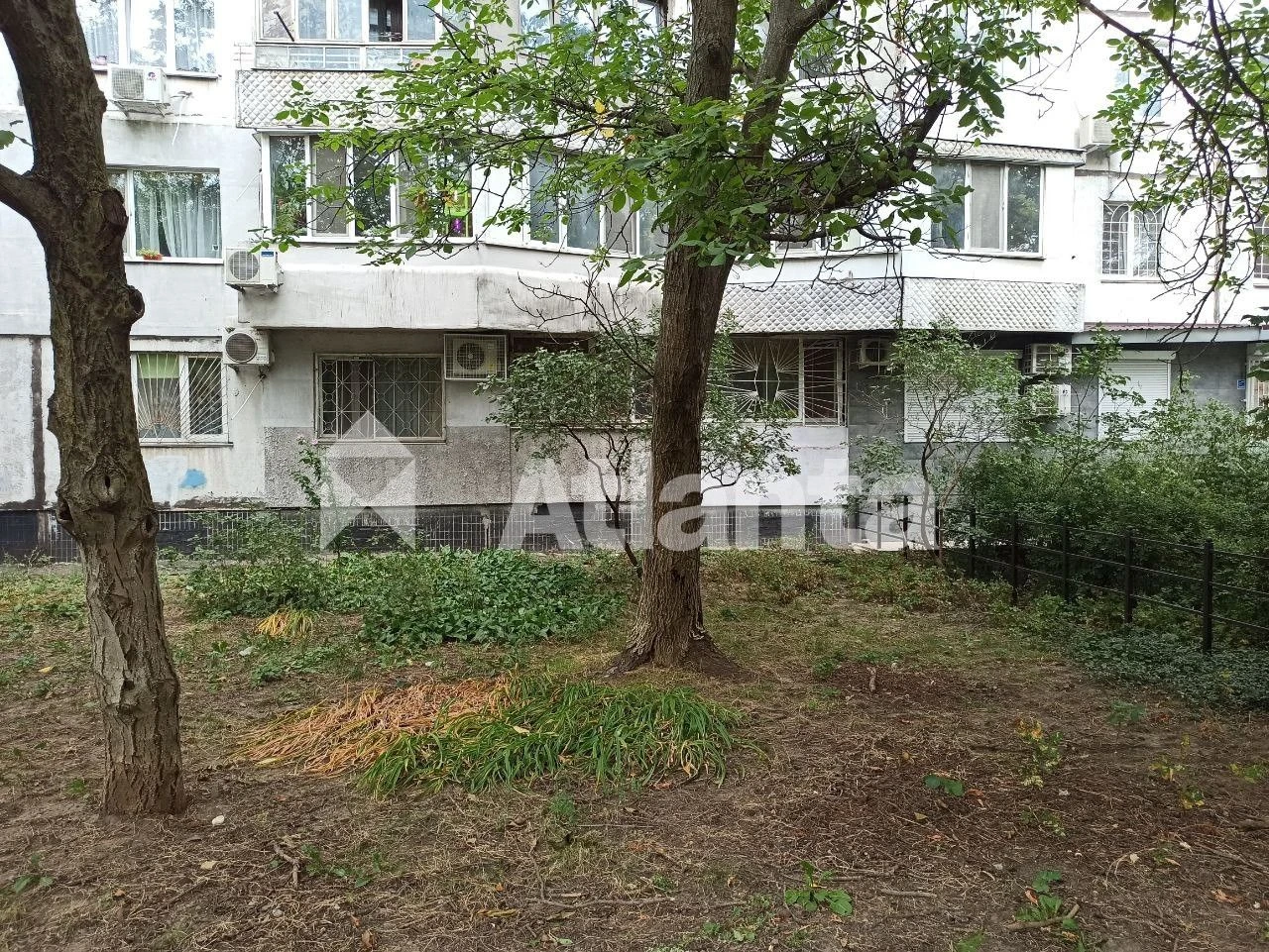 Квартира під комерцію вул. Ільфа та Петрова, Левітана, Таїро