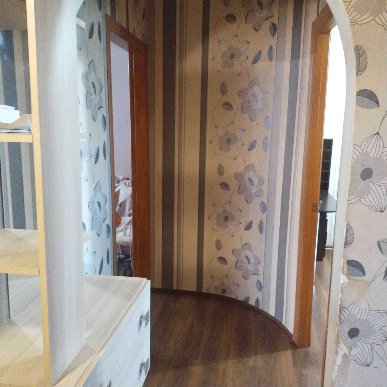 продажа 2 комн квартиры с ремонтом  на Марсельской  28 999 у