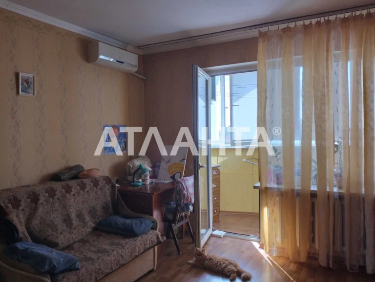 3 кімнатна квартира 72м2 біля ТЦ Сім'я. Є-відновлення.