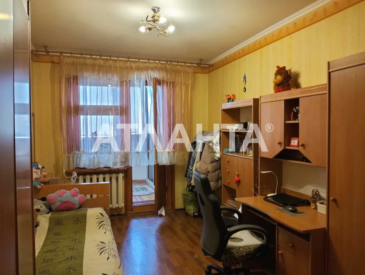 3 кімнатна квартира 72м2 біля ТЦ Сім'я. Є-відновлення.