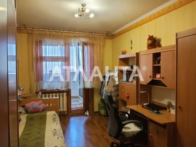 3 кімнатна квартира 72м2 біля ТЦ Сім'я. Є-відновлення.