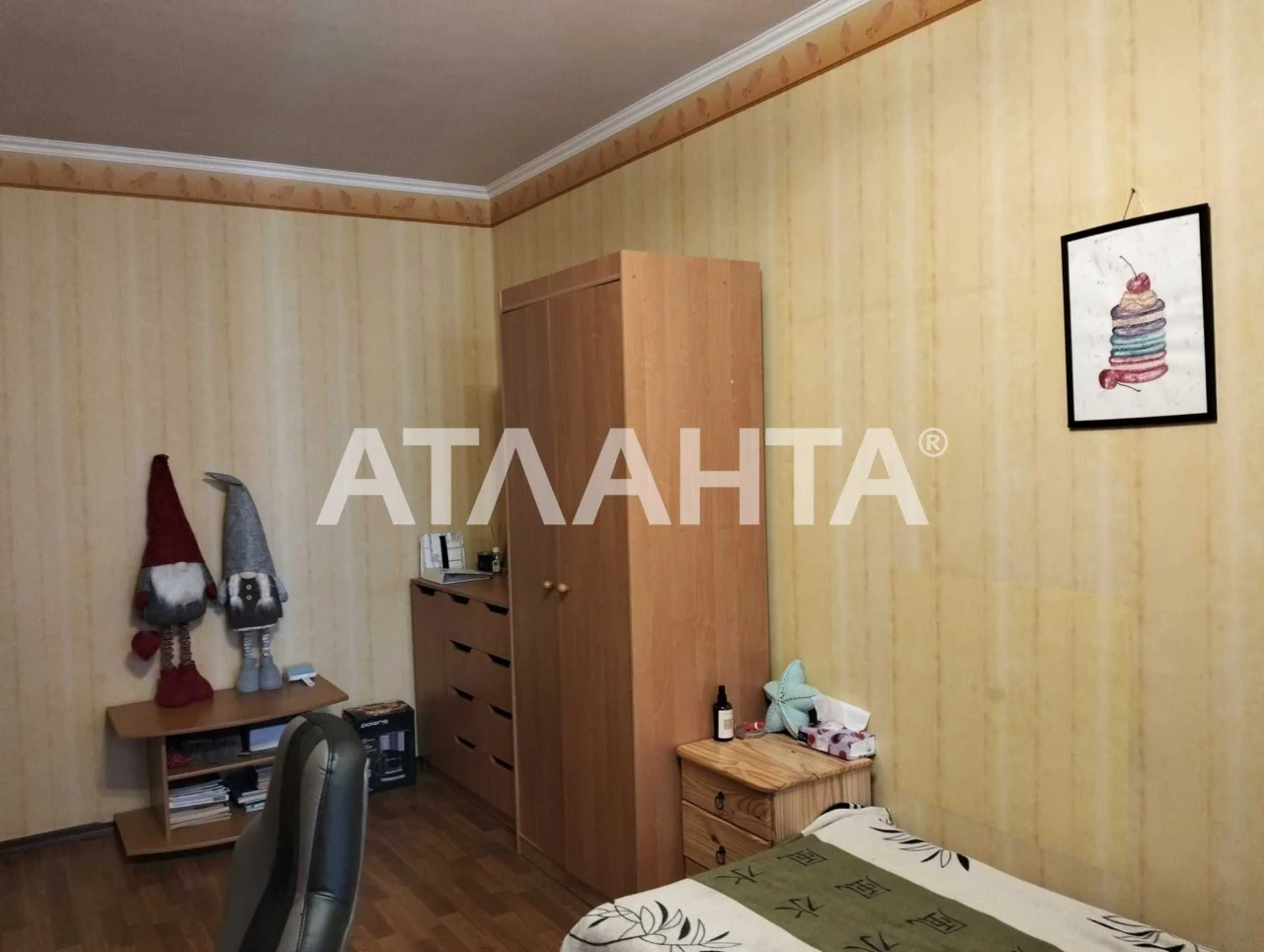 3 кімнатна квартира 72м2 біля ТЦ Сім'я. Є-відновлення.