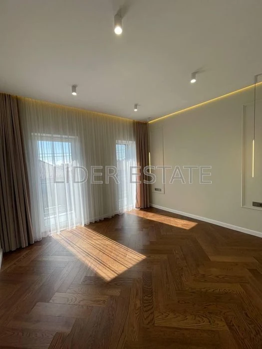 Продаж престижного 2-кімнатного дуплекса 175 м² | Ужгород