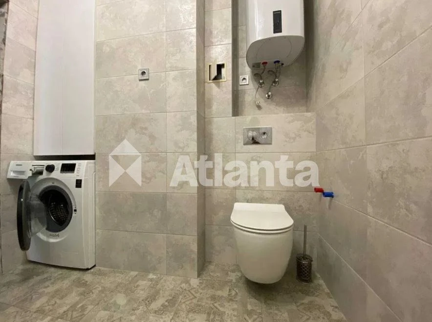 Квартира-студія 35 м² в ЖК Аквамарин з видом на Одеську зато
