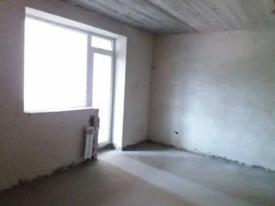 Продаж 2 кімн.квартира 76 м² 1/11ц. вул.Шевченка  98000$
