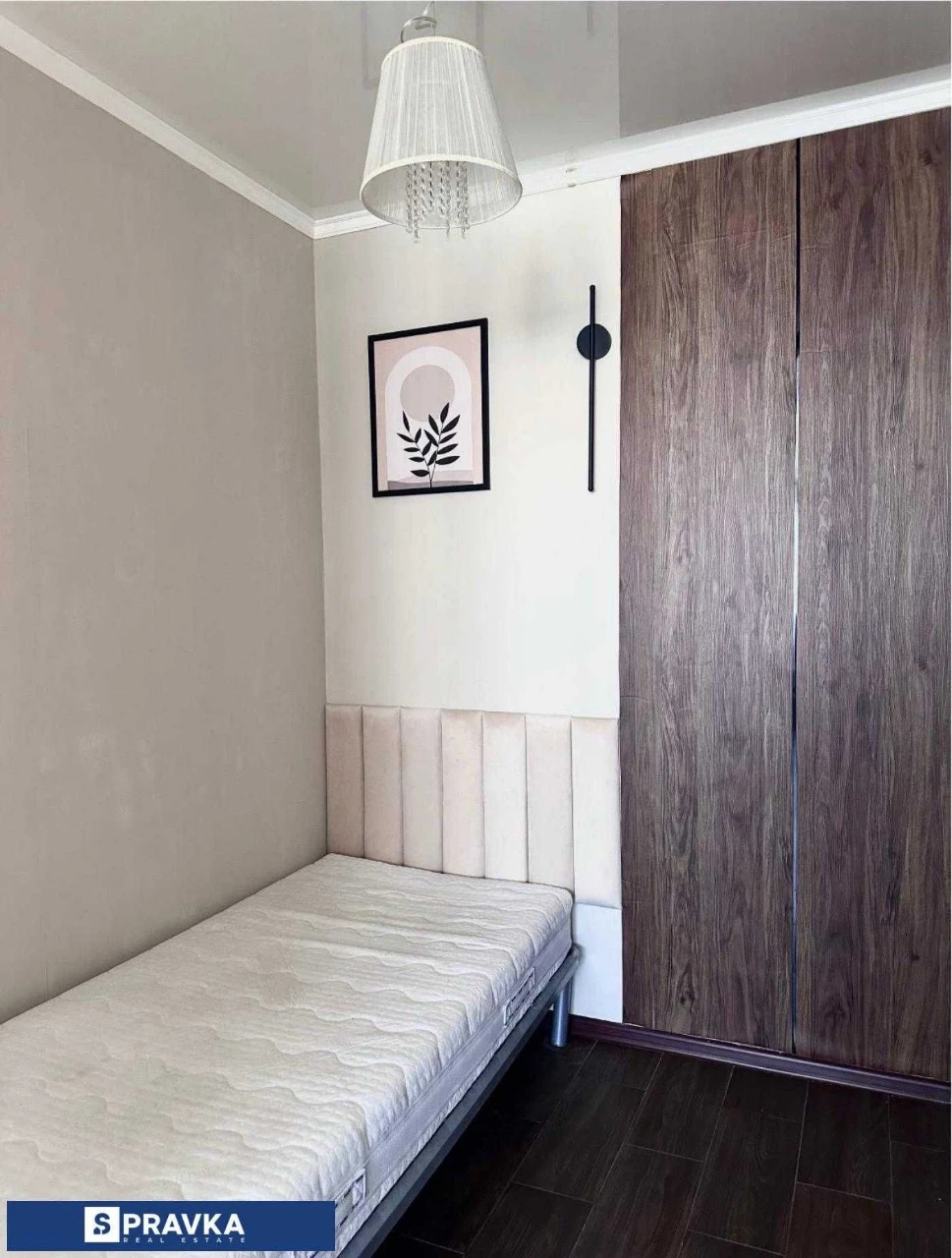 Красива 1к.кв 53м2 в теплому цегляному будинку! ГАЗ!, Закрит