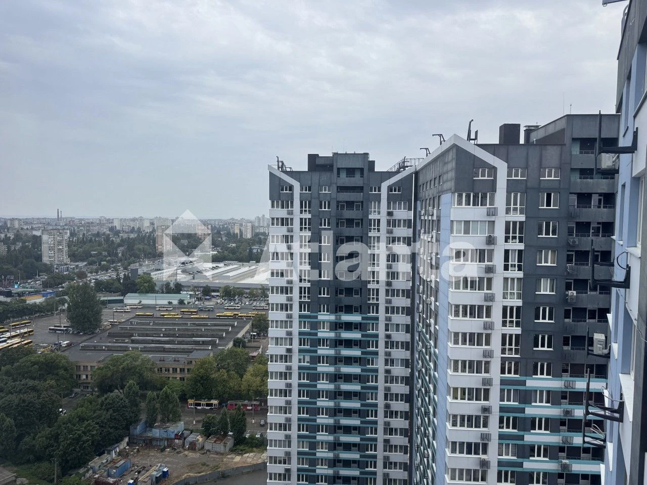 Продається квартира ЖК "SKAY CITY"