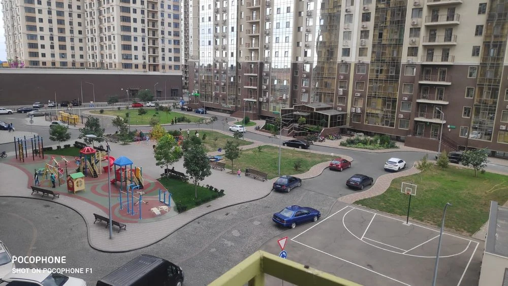 Срочно !Продам 1 комнатную квартиру в ЖК Кадорр