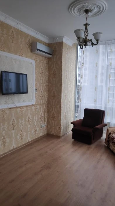 Срочно !Продам 1 комнатную квартиру в ЖК Кадорр