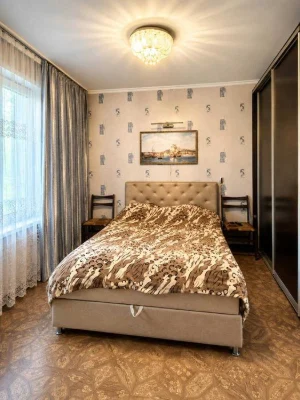 Продам |  3х к квартира |   ул.Грушевского |  Парковая | Авт