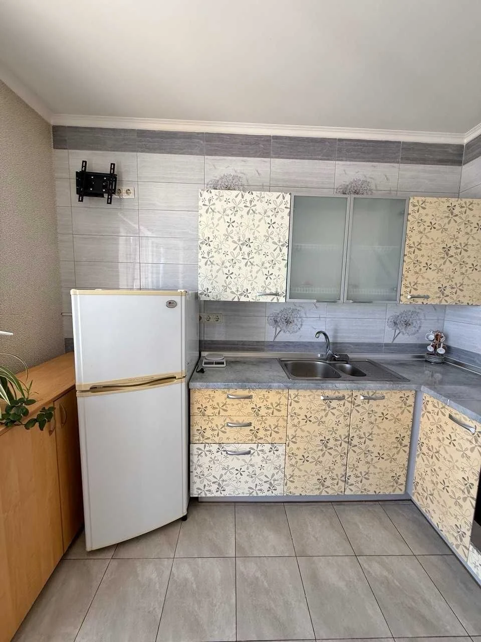 1комн. 45кв.- Таирова Чикаленко/ Королева , мебель, техника,
