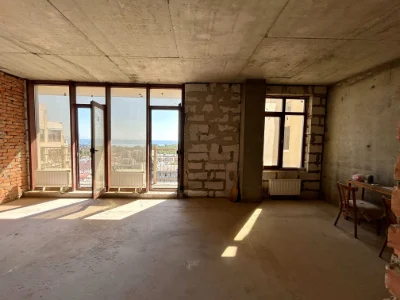 2 комн. с видом на море в новом доме в центре ул. Греческий.