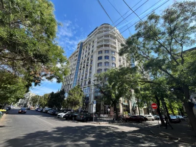 2 комн. с видом на море в новом доме в центре ул. Греческий.