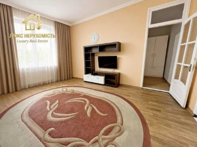 Продам 3-комнатную квартиру ул. Градоначальническая