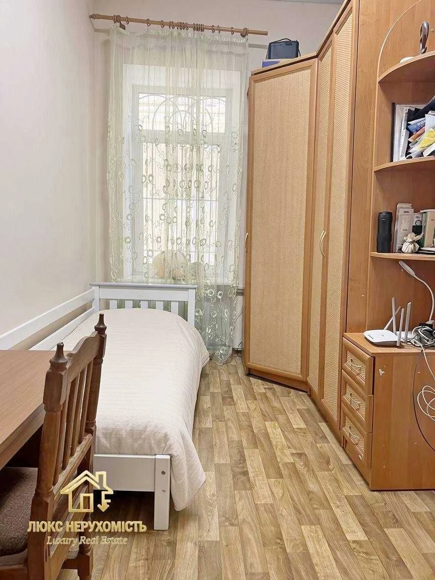 Продам 3-комнатную квартиру ул. Градоначальническая