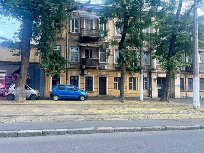 Продам 3-комнатную квартиру ул. Градоначальническая