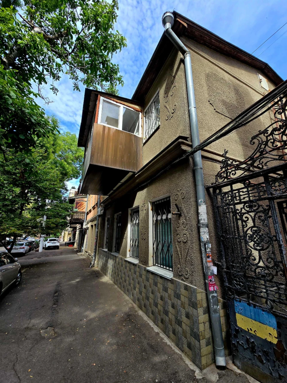 Продажа квартиры со своим двором 115м² на улице Большая Арна