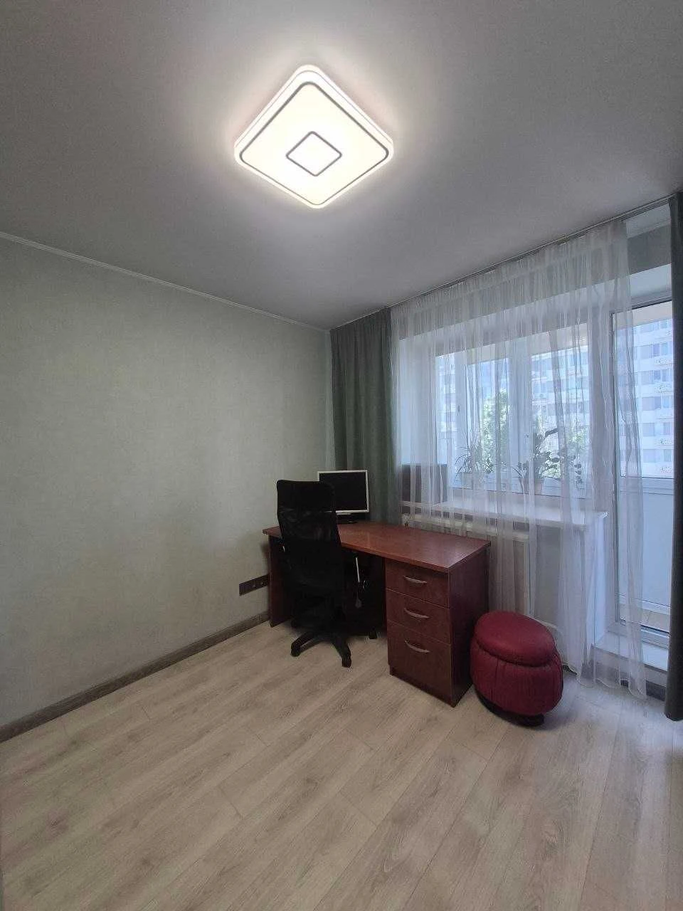 Продам 3-комнатную квартиру, ул. Армейский - Говорова, Парк
