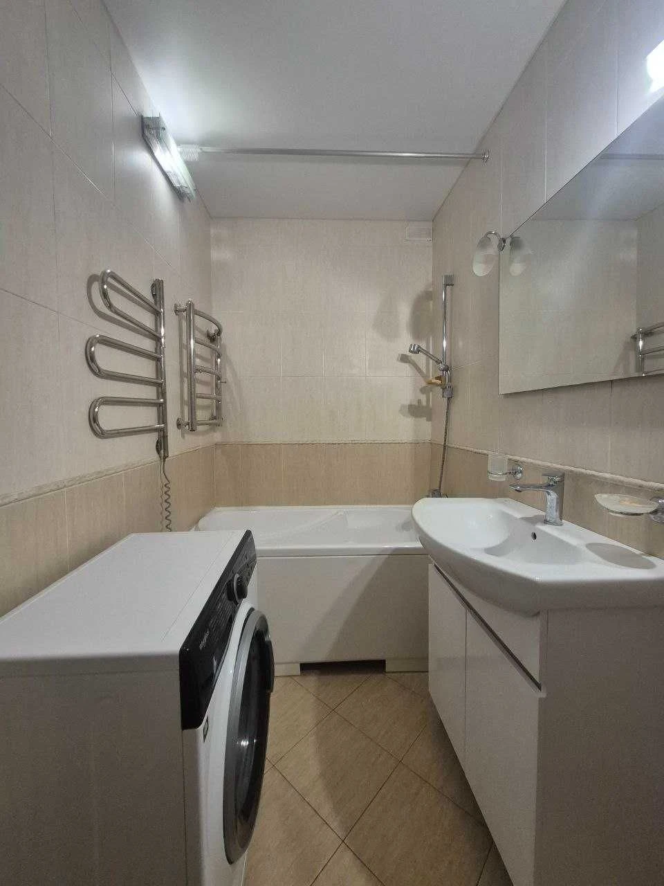 Продам 3-комнатную квартиру, ул. Армейский - Говорова, Парк