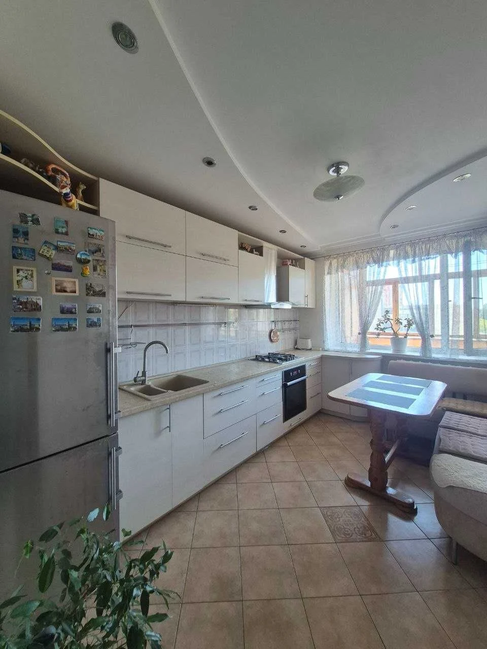 Продам 3-комнатную квартиру, ул. Армейский - Говорова, Парк