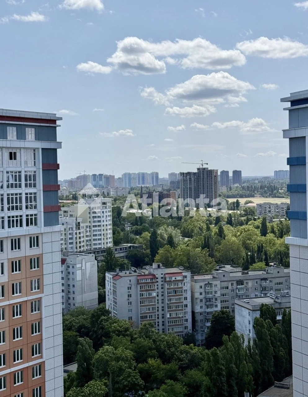 2-к квартира з видом на море в зданому будинку ЖК Чотири Сез