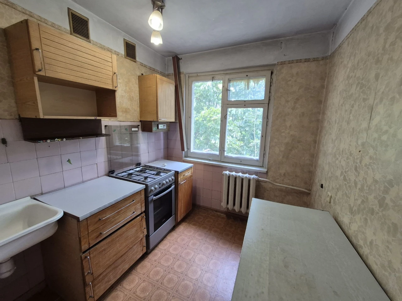 Продам в Одессе 2х комнатную газовую Сити Центр
