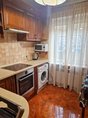 КРЫМСКИЙ БУЛЬВАР, 3-ком. квартира 71 м² с ремонтом, Сити Цен
