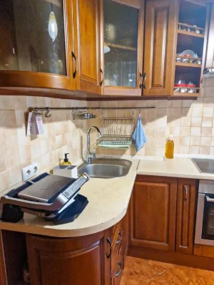 КРЫМСКИЙ БУЛЬВАР, 3-ком. квартира 71 м² с ремонтом, Сити Цен