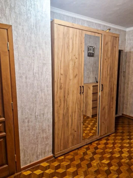 КРЫМСКИЙ БУЛЬВАР, 3-ком. квартира 71 м² с ремонтом, Сити Цен