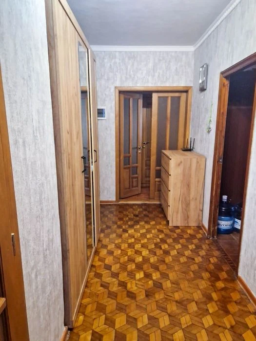 КРЫМСКИЙ БУЛЬВАР, 3-ком. квартира 71 м² с ремонтом, Сити Цен