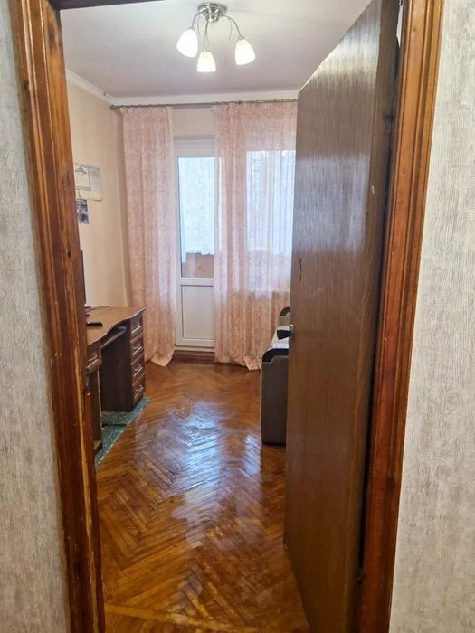 КРЫМСКИЙ БУЛЬВАР, 3-ком. квартира 71 м² с ремонтом, Сити Цен