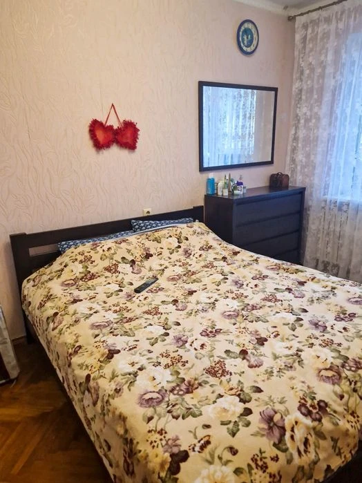 КРЫМСКИЙ БУЛЬВАР, 3-ком. квартира 71 м² с ремонтом, Сити Цен