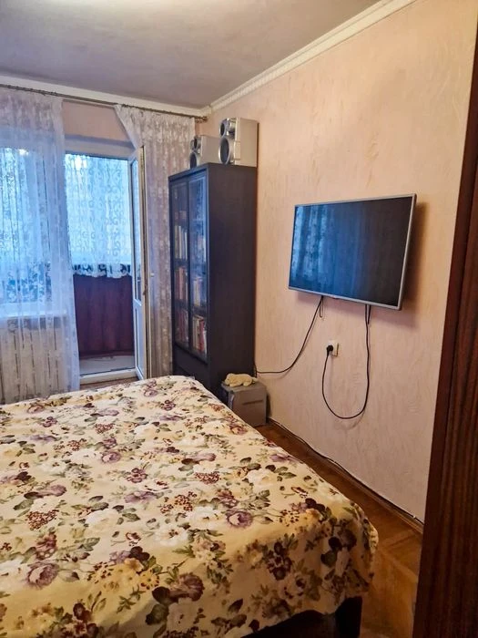 КРЫМСКИЙ БУЛЬВАР, 3-ком. квартира 71 м² с ремонтом, Сити Цен