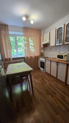 ПРОДАЖА! СРОЧНО!1-комната, которую забирают с пешего взгляда