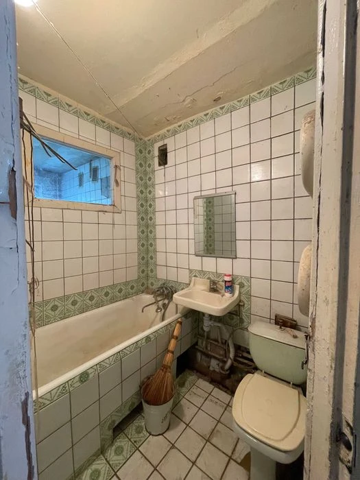 One-bedroom apartment for sale near Armeyskaya metro station, 44 Brigada Charter Street