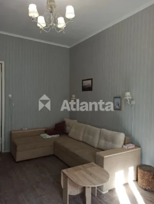 Продам 3 комн., Утесовая / Базарная, Центр