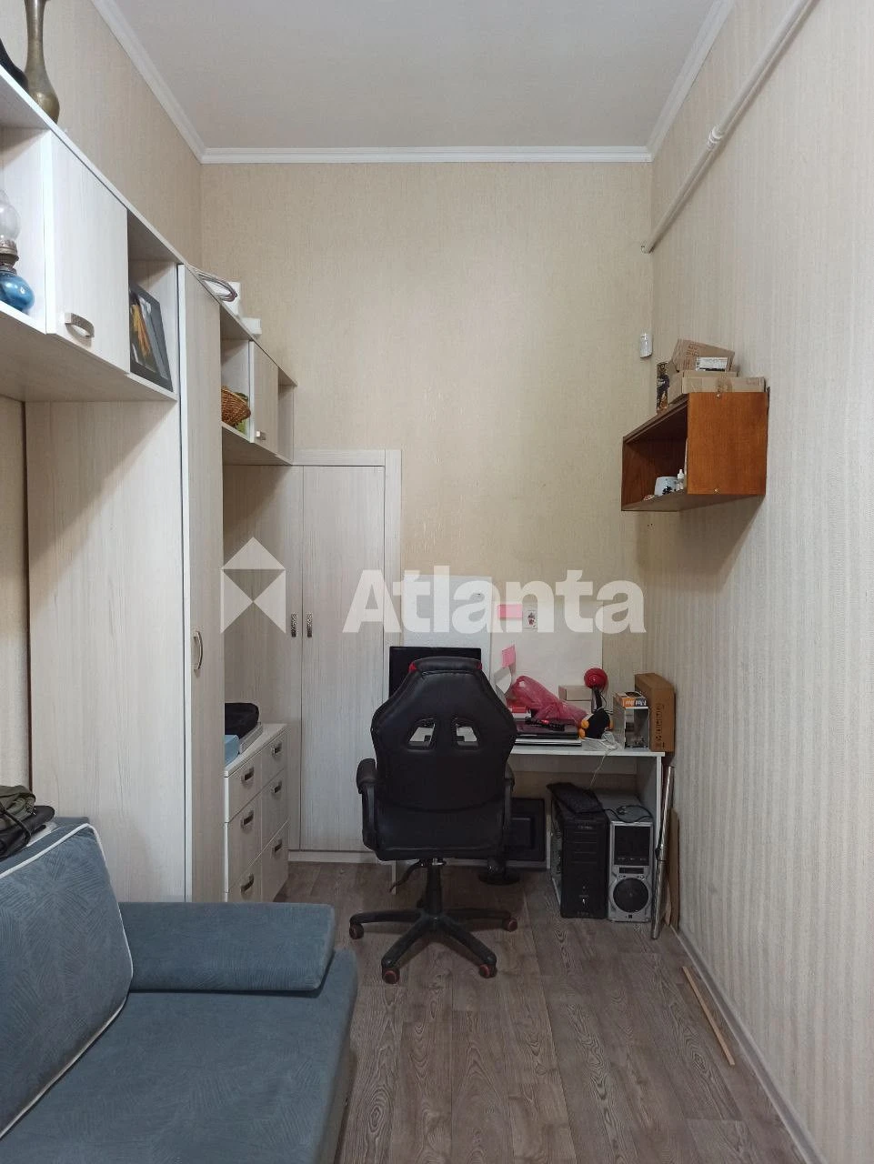 Продам 3 комн., Утесовая / Базарная, Центр