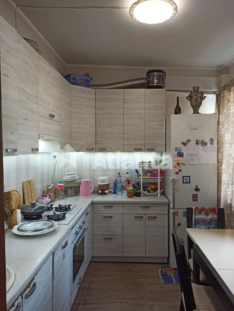 Продам 3 комн., Утесовая / Базарная, Центр
