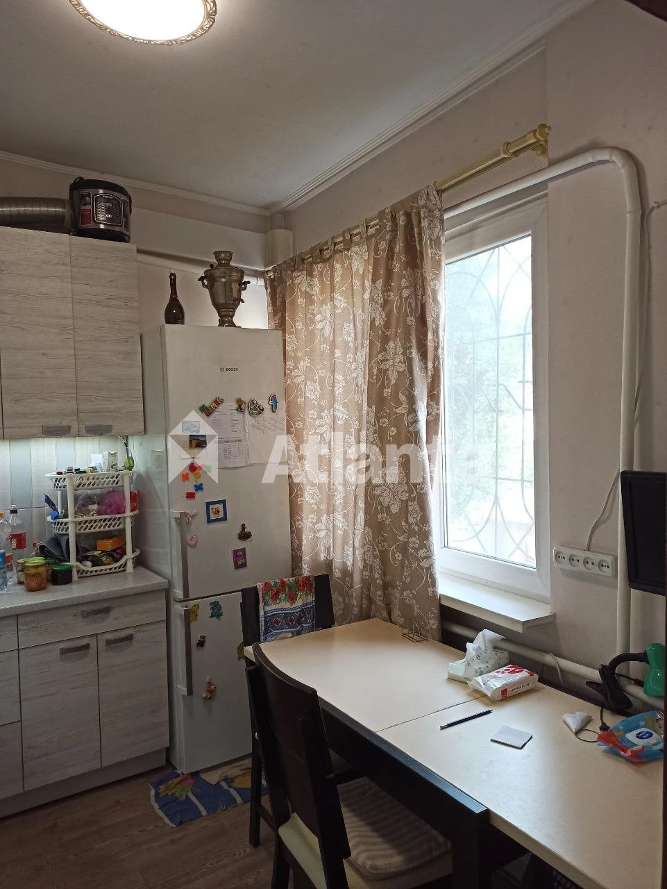 Продам 3 комн., Утесовая / Базарная, Центр