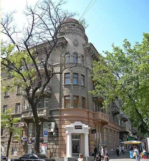 Центр, Греческая площадь, сталинка