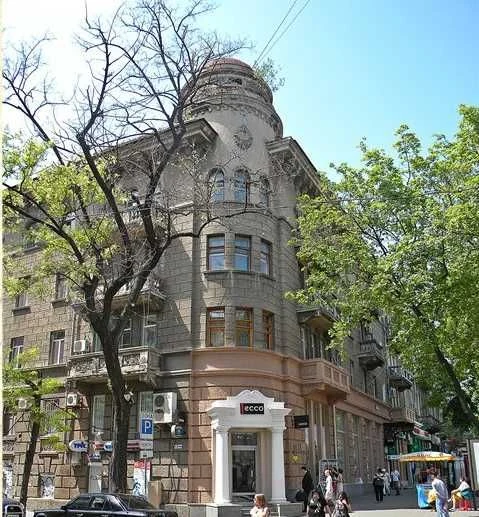 Центр, Греческая площадь, сталинка