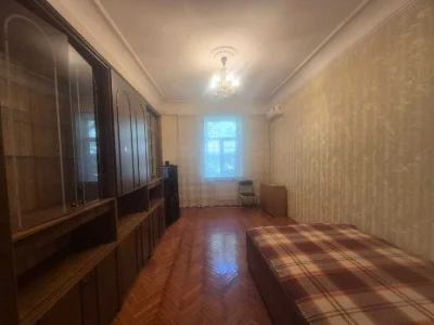 Центр, Греческая площадь, сталинка