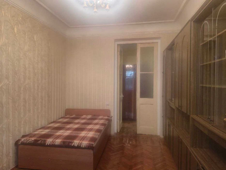 Центр, Греческая площадь, сталинка
