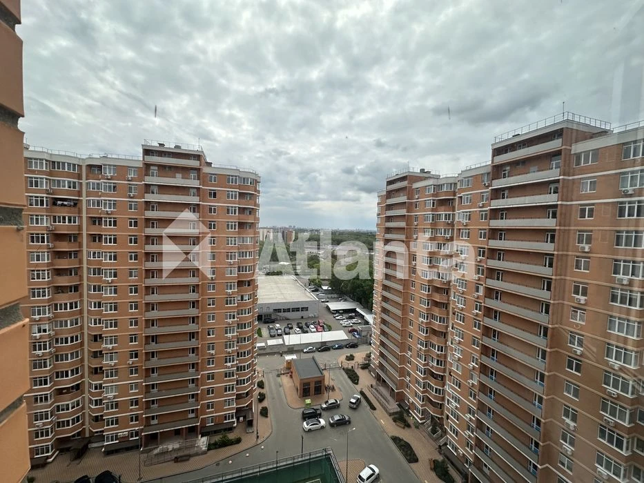 2к квартира на Черемхах в будинку з червоної цеглини