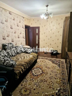 Двокімнатну квартиру на Черемхах середній поверх вул.Філатов