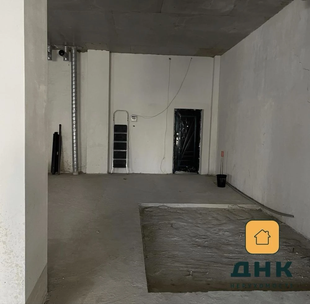 1200$ за метр!! Исторический центр. Парк. Трехкомнатная БЕЗ
