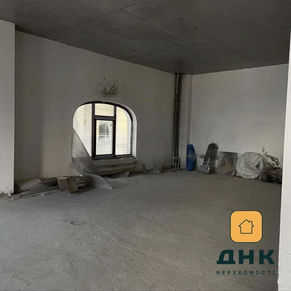 1200$ за метр!! Исторический центр. Парк. Трехкомнатная БЕЗ