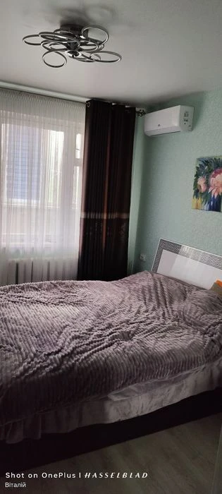 Продам 3-комнатную квартиру в приморском районе