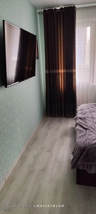 Продам 3-комнатную квартиру в приморском районе